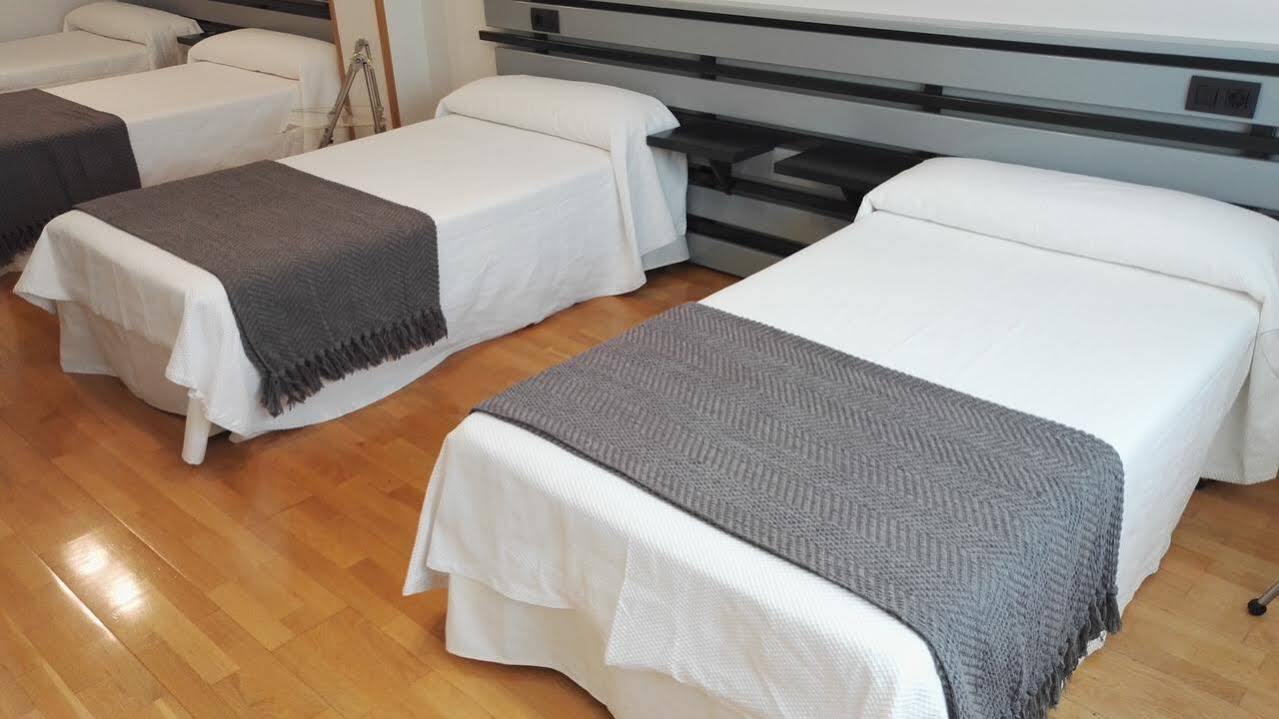 Hotel Ofi La Coruña Esterno foto
